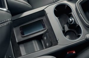 cupholders in the 2019 Porsche Cayenne