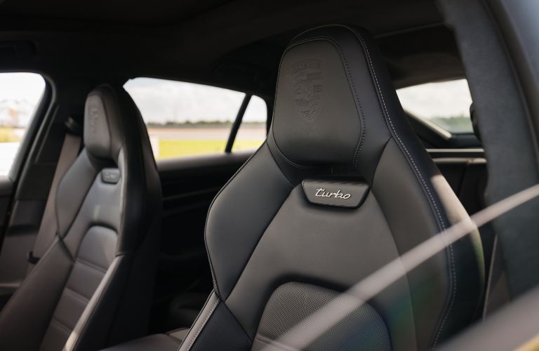 2025 Porsche Panamera seats